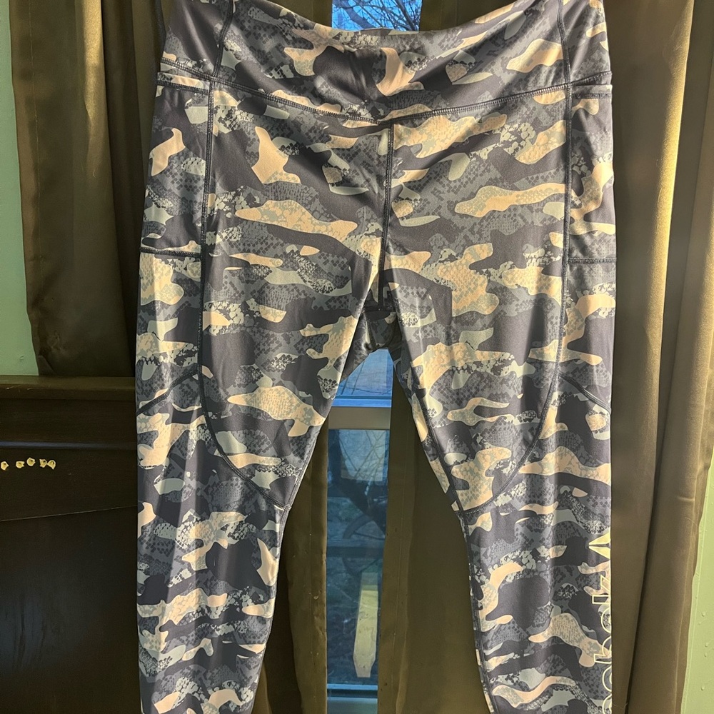 Reebok Camouflage Leggings - Blue and gray